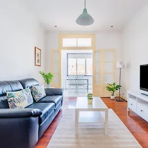Almirante With 3 Bedrooms Lisboa